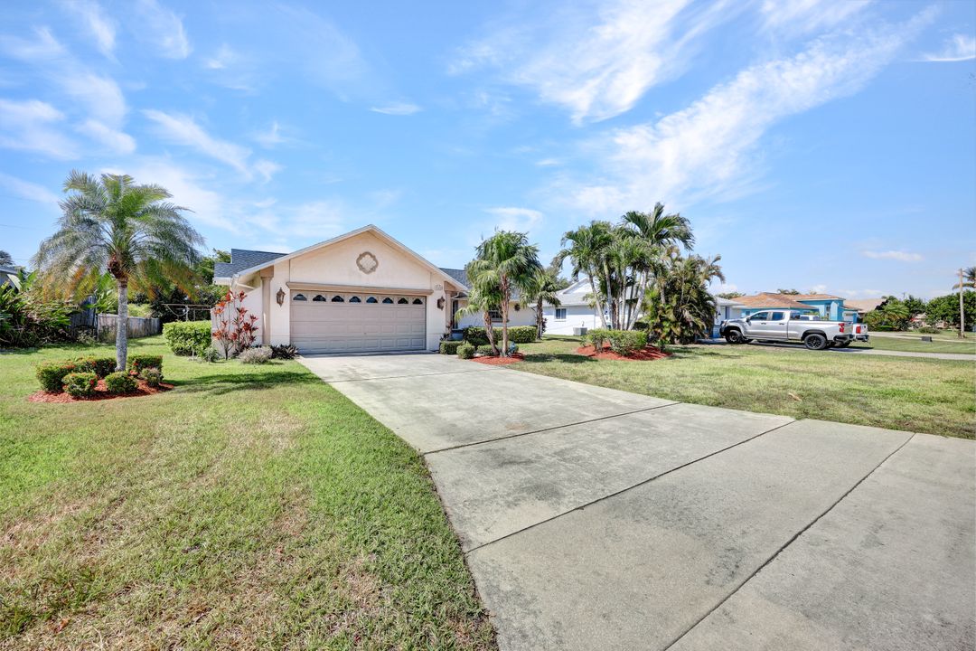 230 SW 39th St, Cape Coral, FL 33914