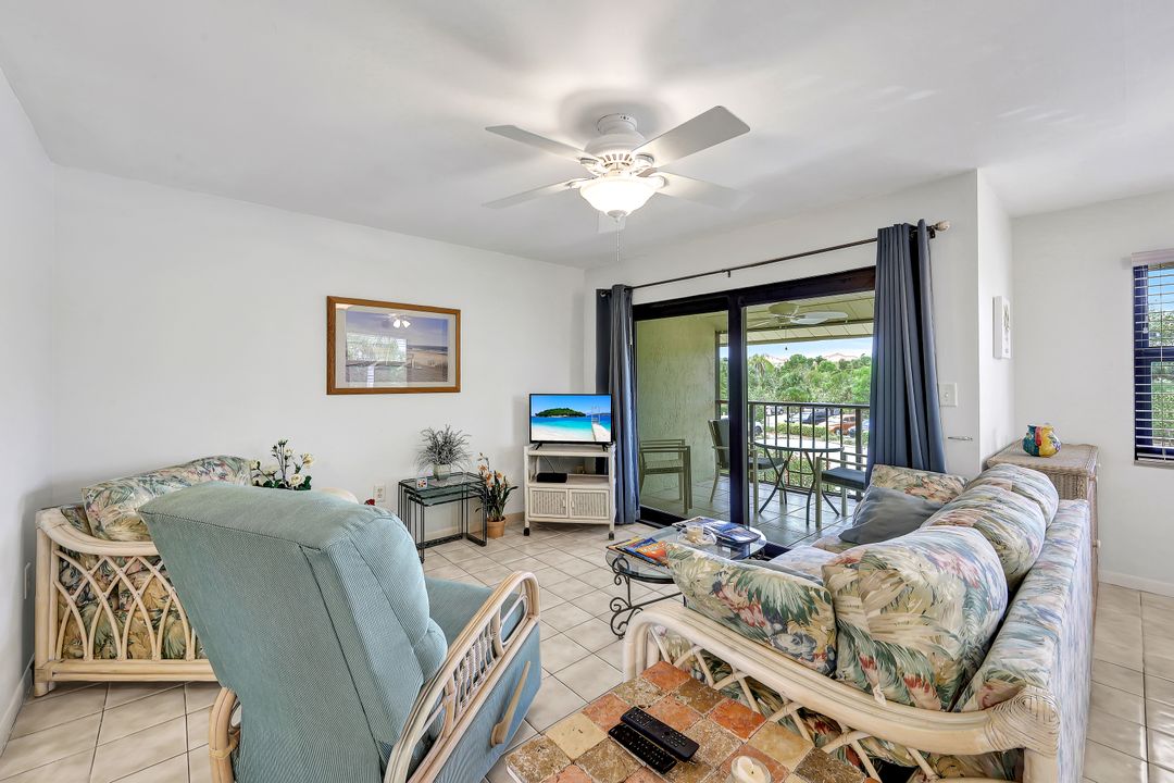 1510 Mainsail Dr #3, Naples, FL 34114