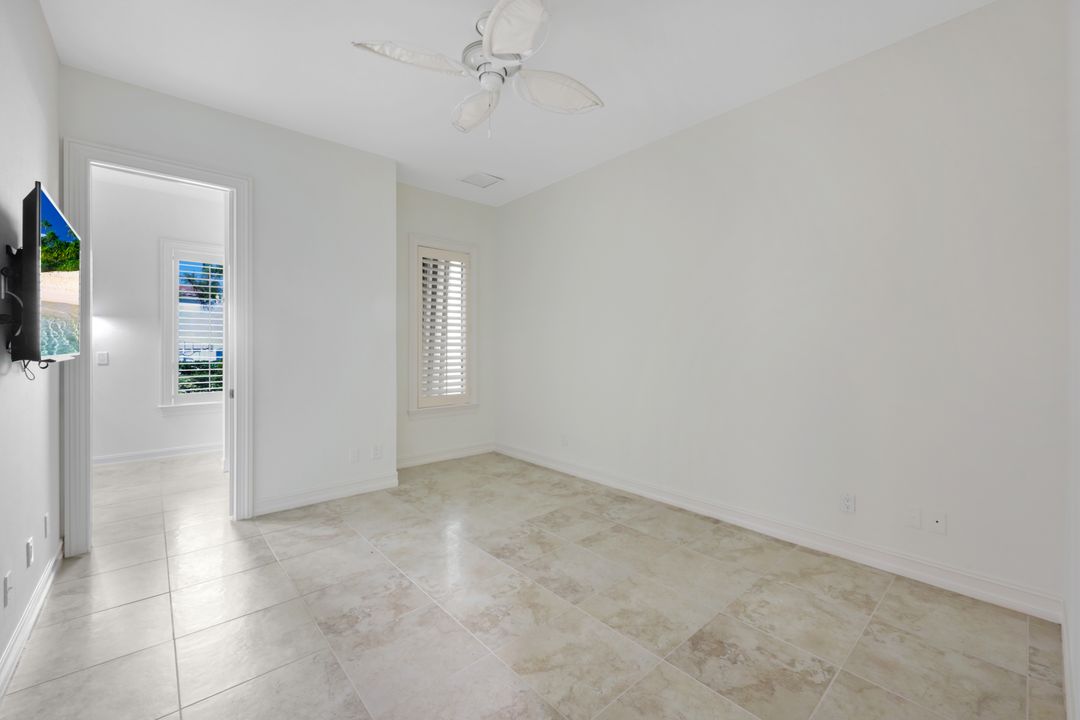 9552 Via Lago Way, Fort Myers, FL 33912