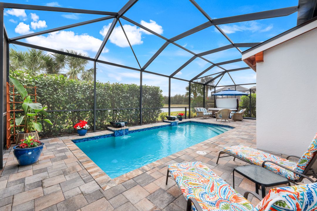 9474 Night Heron Ln, Naples, FL 34120