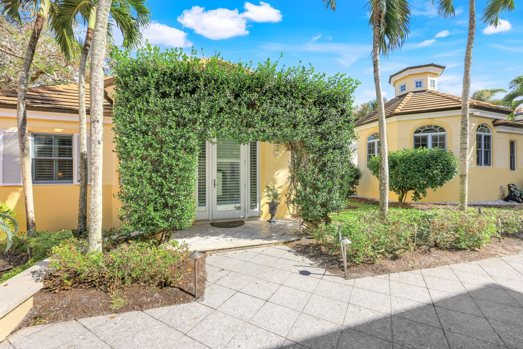 27801 Marina Pointe Dr, Bonita Springs, FL 34134