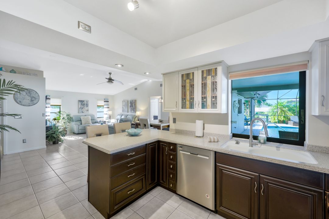 210 SE 29th St, Cape Coral, FL 33904