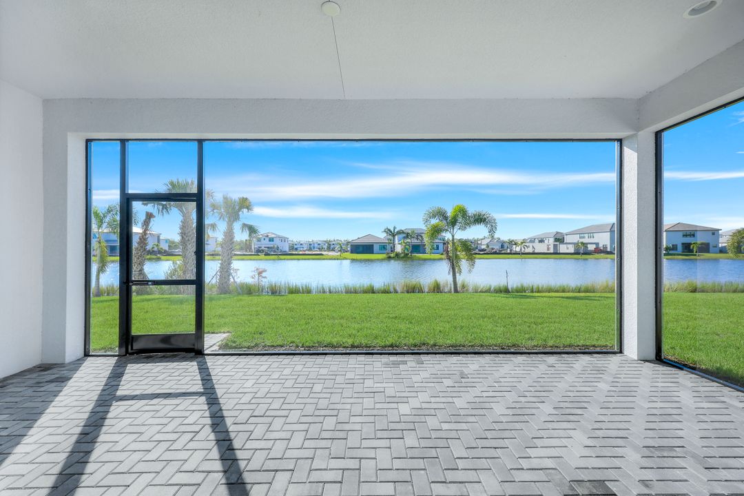 20494 Fair Oak Ln, Estero, FL 33928