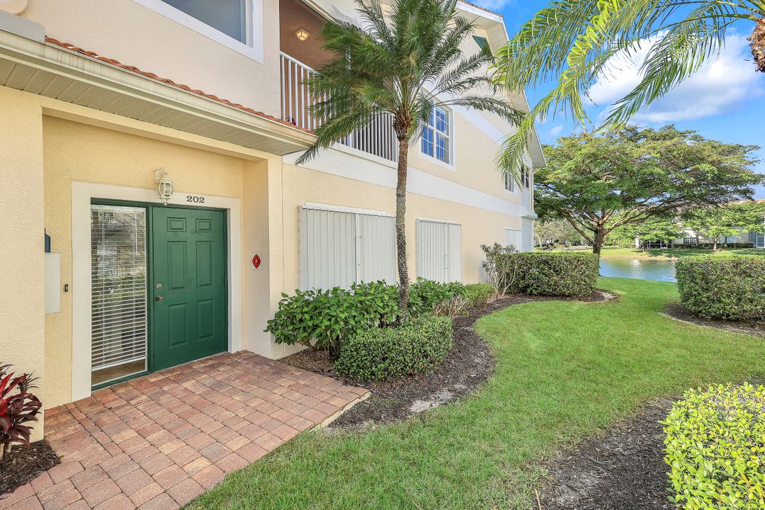 5645 Northboro Dr #202, Naples, FL 34110