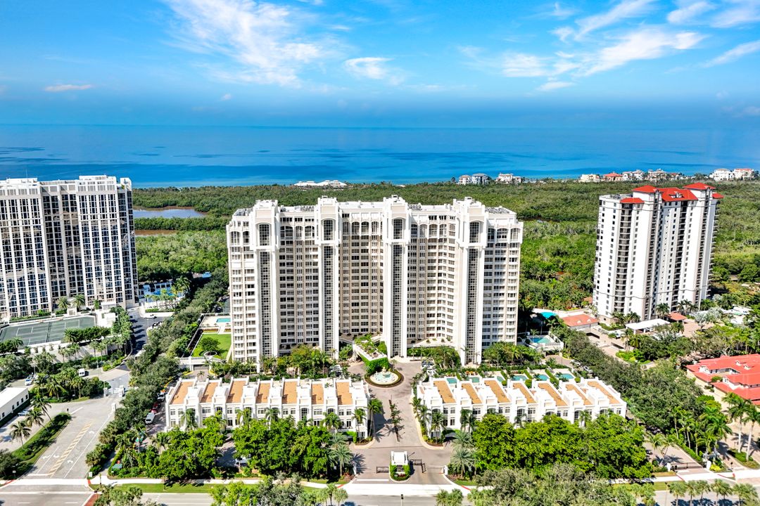 7117 Pelican Bay Blvd #1604, Naples, FL 34108