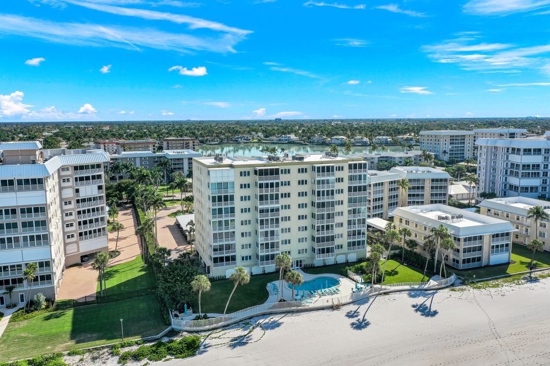 2885 Gulf Shore Blvd N #703, Naples, FL 34103