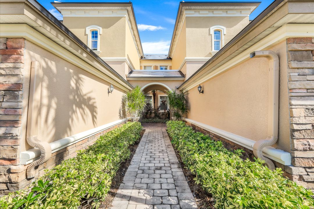 9520 Ironstone Terrace #202, Naples, FL 34120