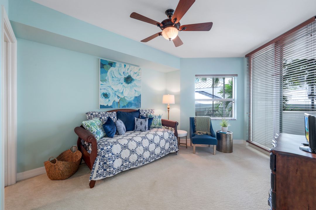 295 Grande Way #105, Naples, FL 34110