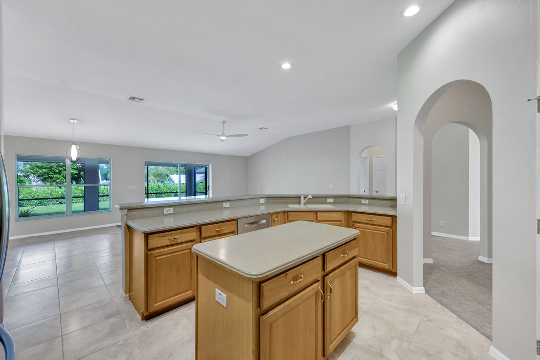 23385 Olde Meadowbrook Cir, Bonita Springs, FL 34134