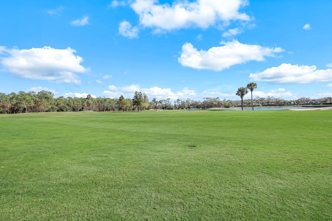 8575 Danbury Blvd #104, Naples, FL 34120