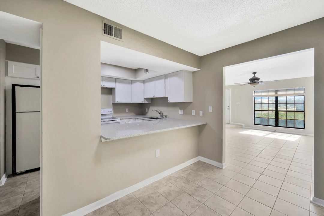 146 Clyburn Way W #I-6, Marco Island, FL 34145