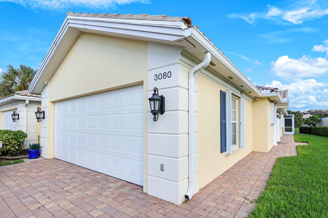 3080 Futuna Ln, Naples, FL 34119