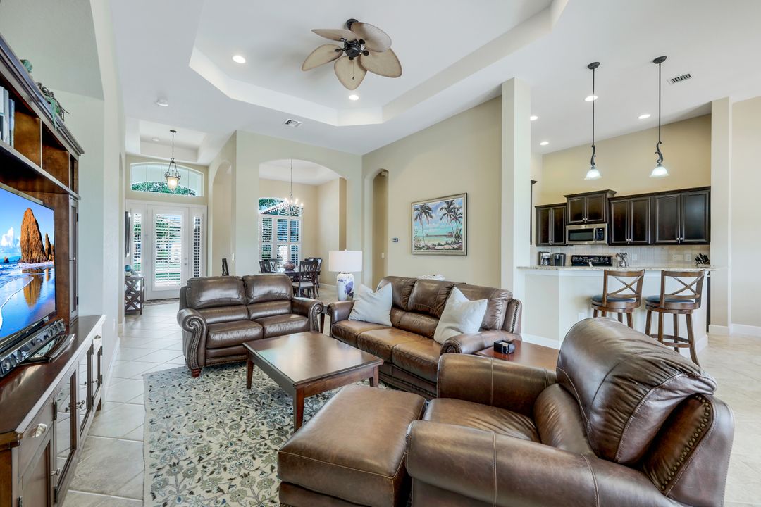 9685 Cobalt Cove Cir, Naples, FL 34120