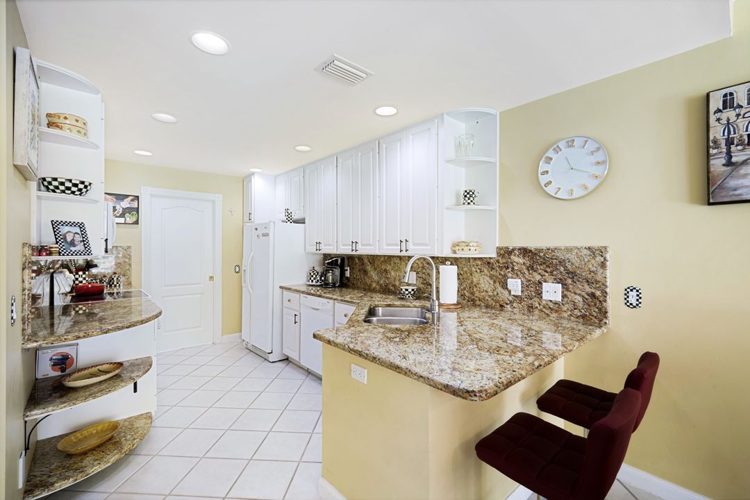 5791 Cove Cir #16, Naples, FL 34119