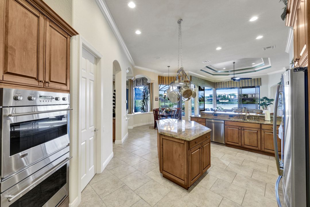 7322 Hagen Way, Naples, FL 34113