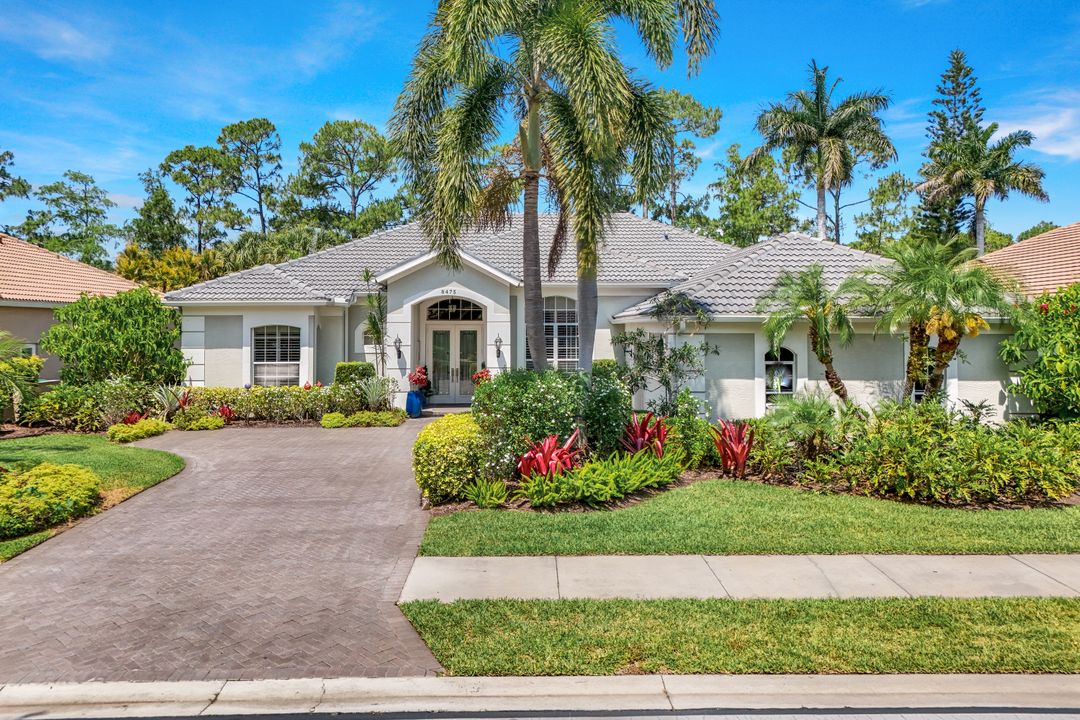 8475 Gleneagle Way, Naples, FL 34120