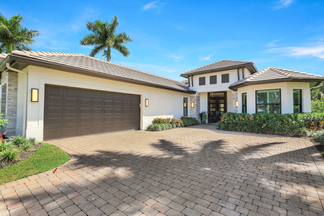 18051 Montelago Ct, Miromar Lakes, FL 33913