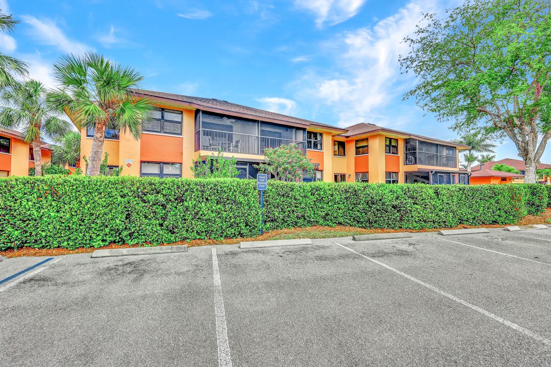 1510 Mainsail Dr #3, Naples, FL 34114