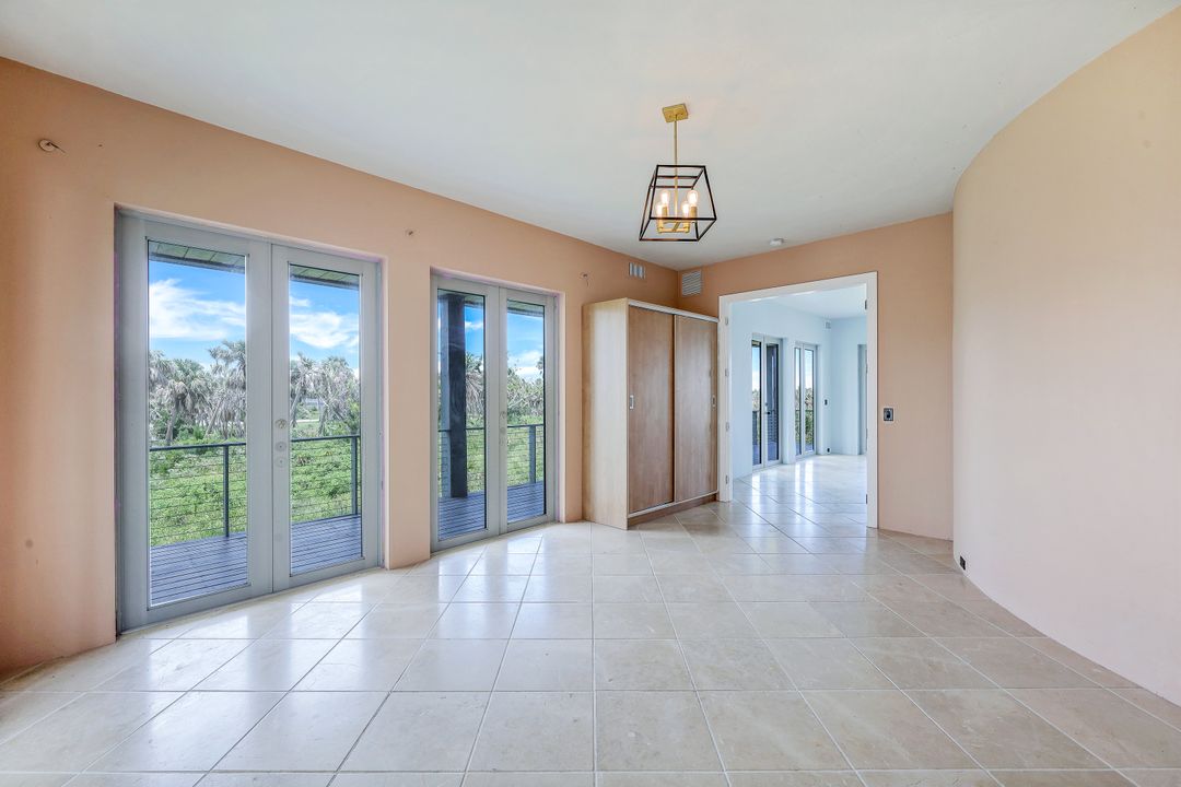 4150 Dingman Dr, Sanibel, FL 33957