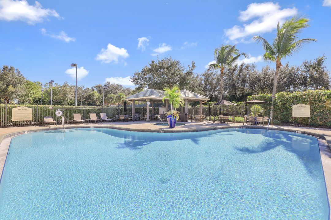 2740 Cypress Trace Cir, Naples, FL 34119