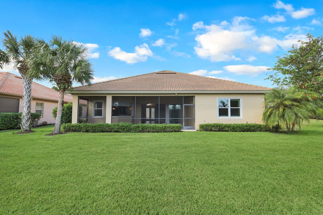 10395 Yorkstone Dr, Bonita Springs, FL 34135