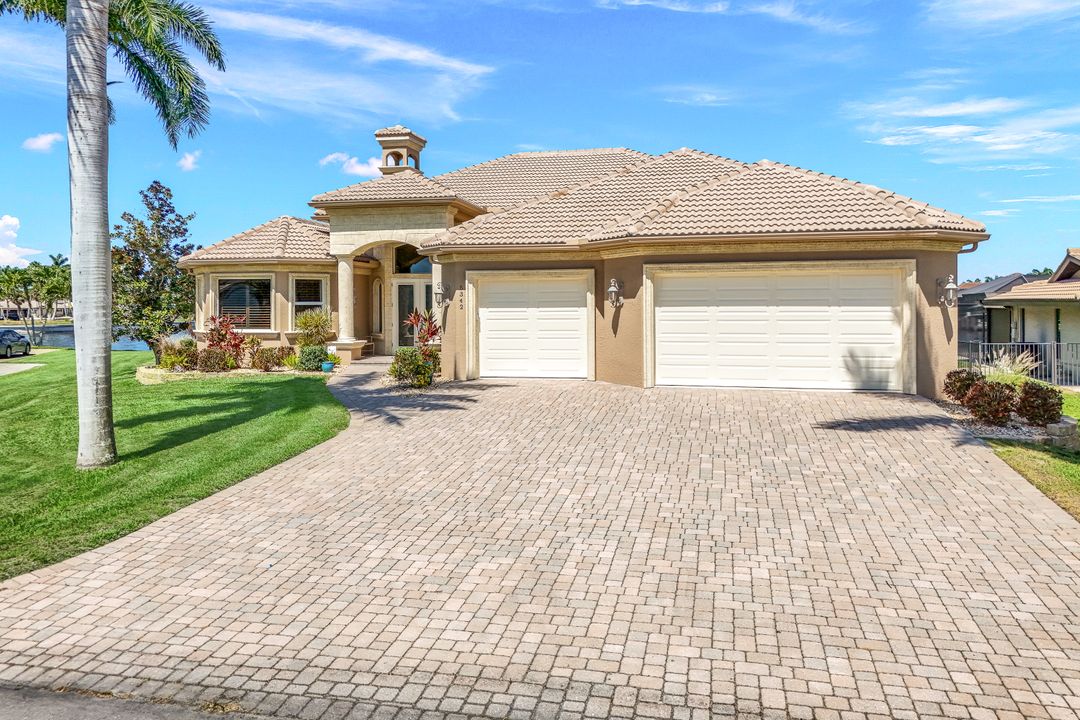 5342 Bayside Ct, Cape Coral, FL 33904