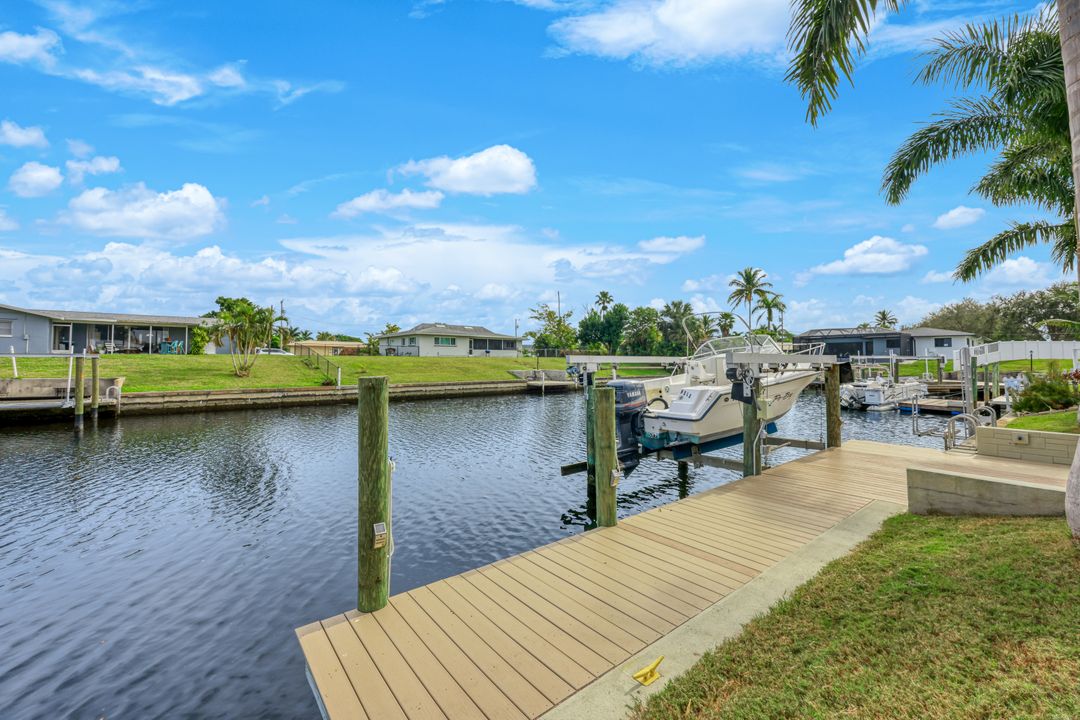 2835 SE 16th Pl, Cape Coral, FL 33904