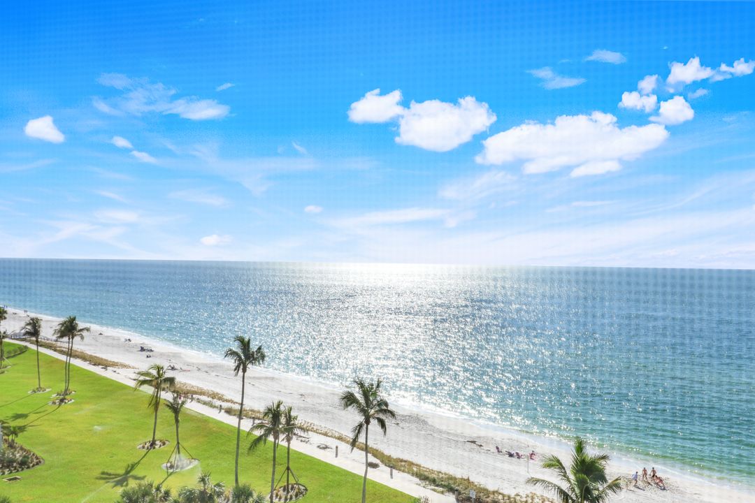 4651 Gulf Shore Blvd N #702, Naples, FL 34103