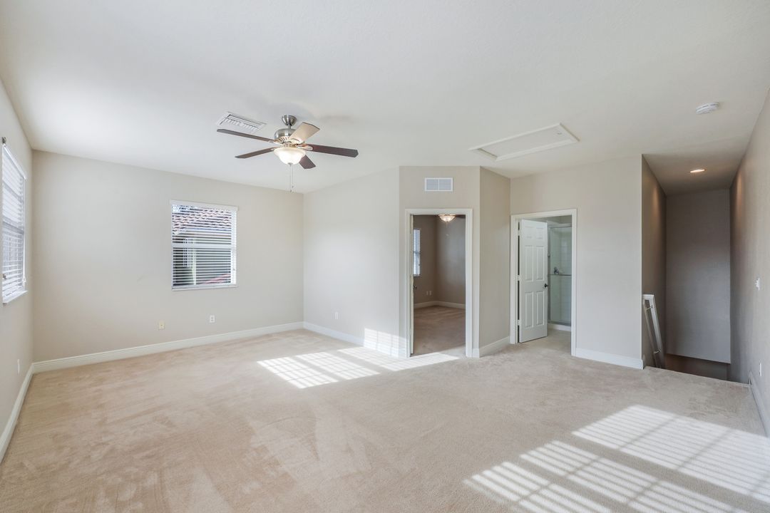 1747 Sarazen Pl, Naples, FL 34120