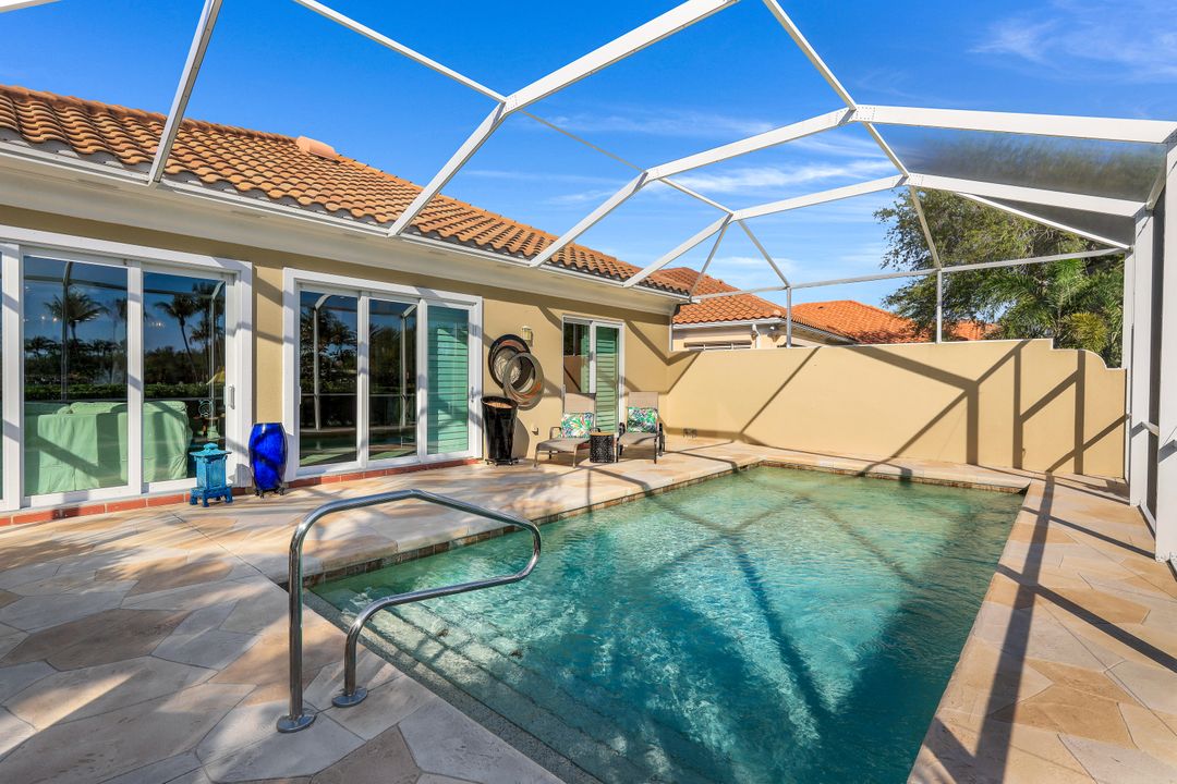 5974 Bermuda Ln, Naples, FL 34119