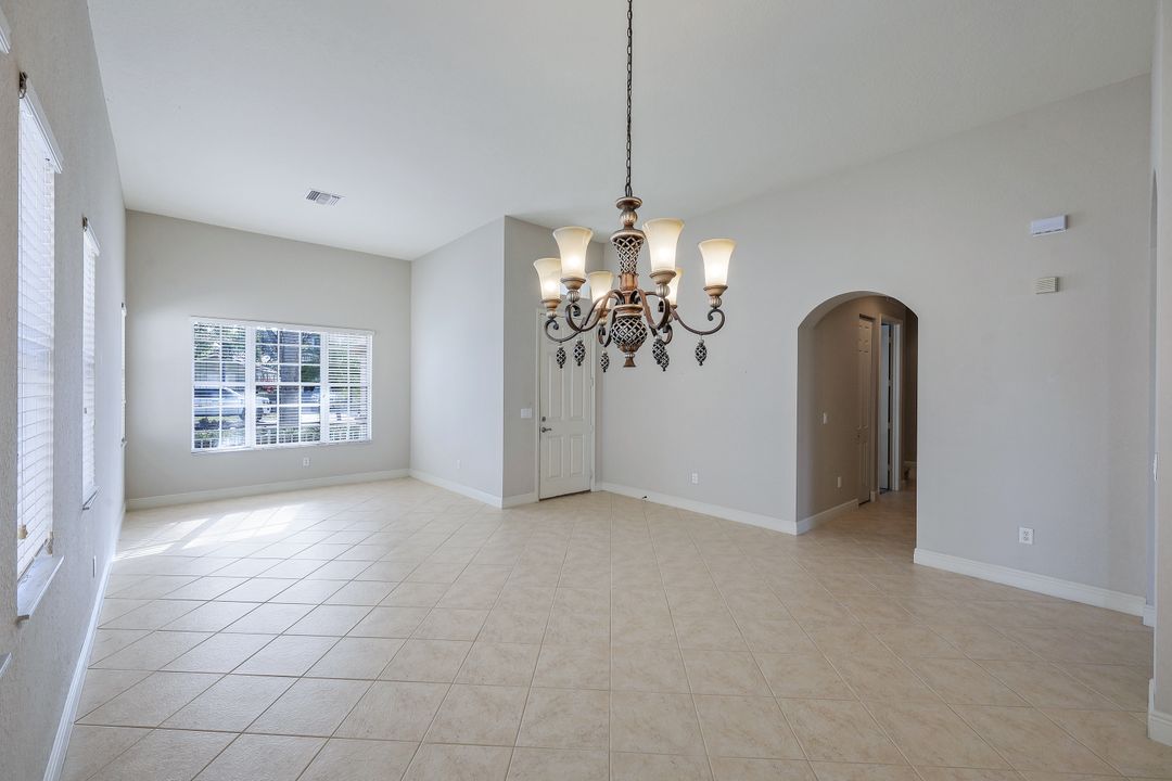 1747 Sarazen Pl, Naples, FL 34120