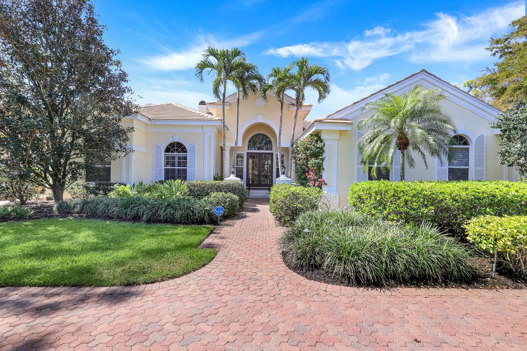 25061 Ridge Oak Dr, Bonita Springs, FL 34134