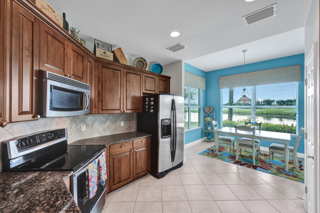 9213 Quartz Ln #101, Naples, FL 34120