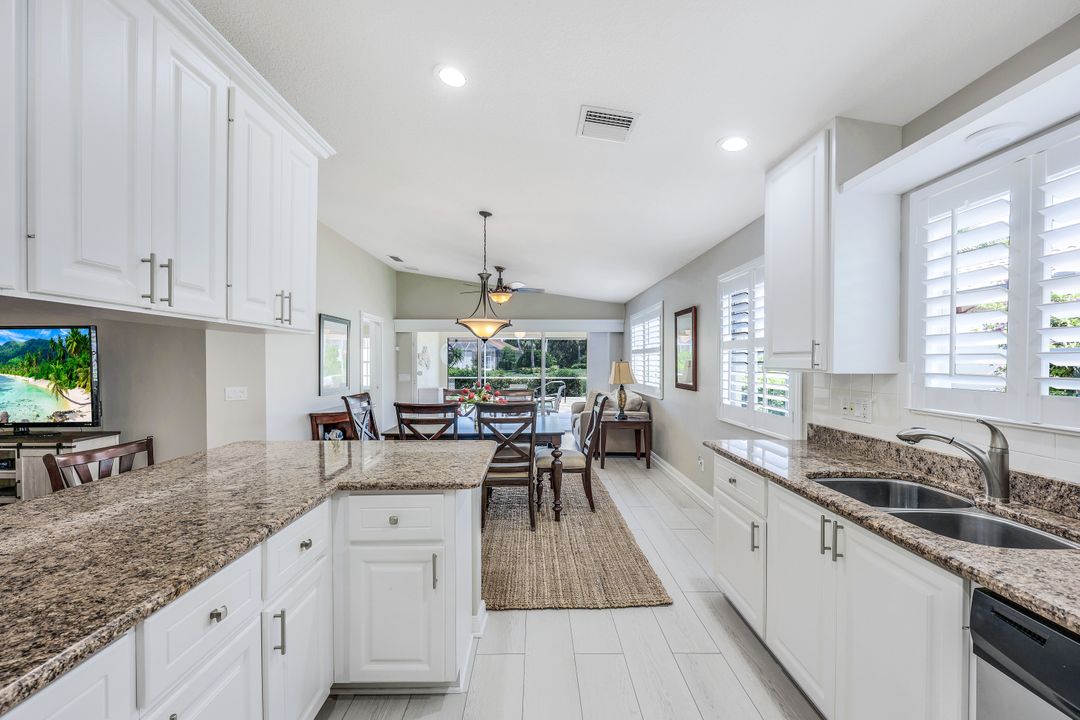 3388 Cayman Ln, Naples, FL 34119