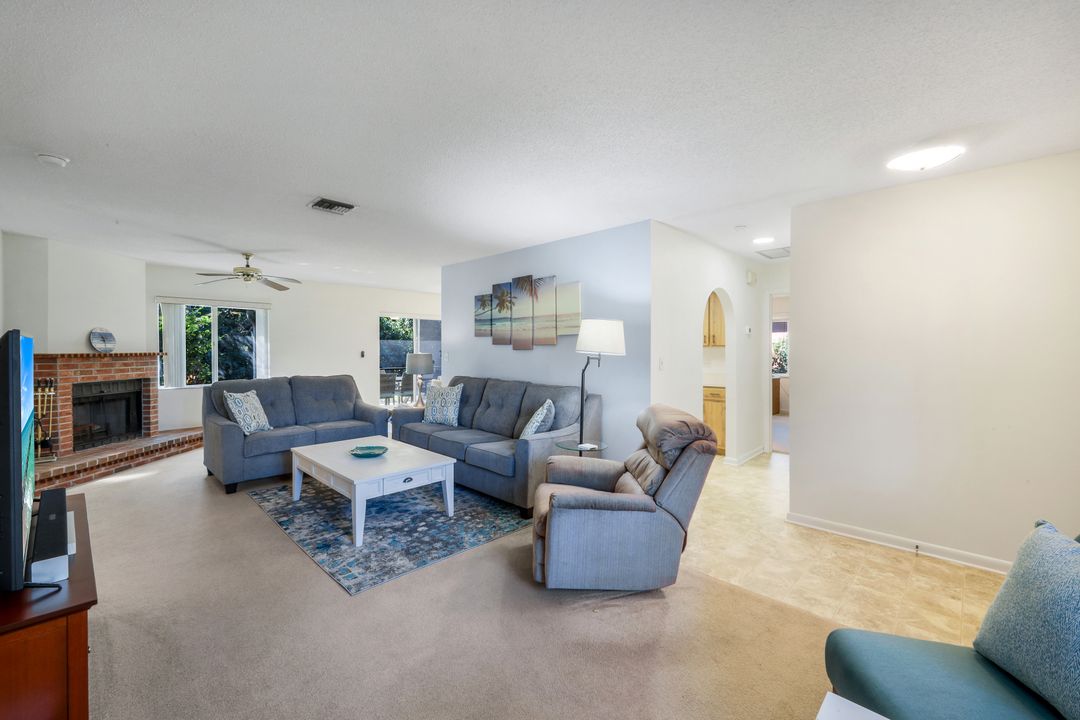 10374 Wood Ibis Ave, Bonita Springs, FL 34135