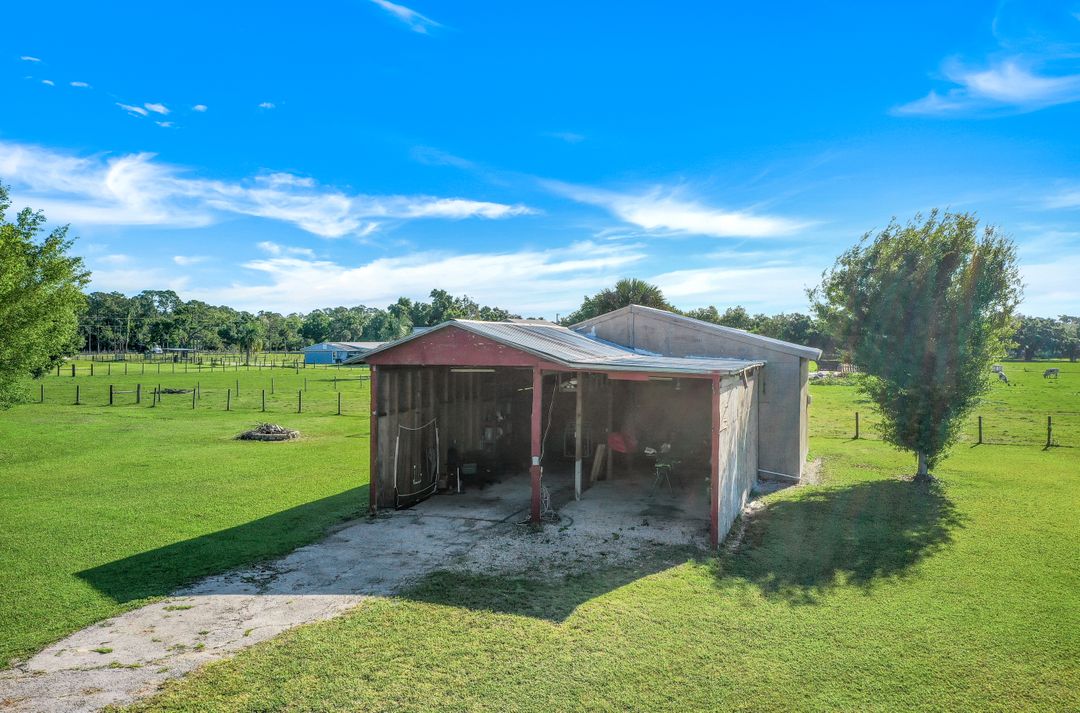 11340 Deal Rd, North Fort Myers, FL 33917