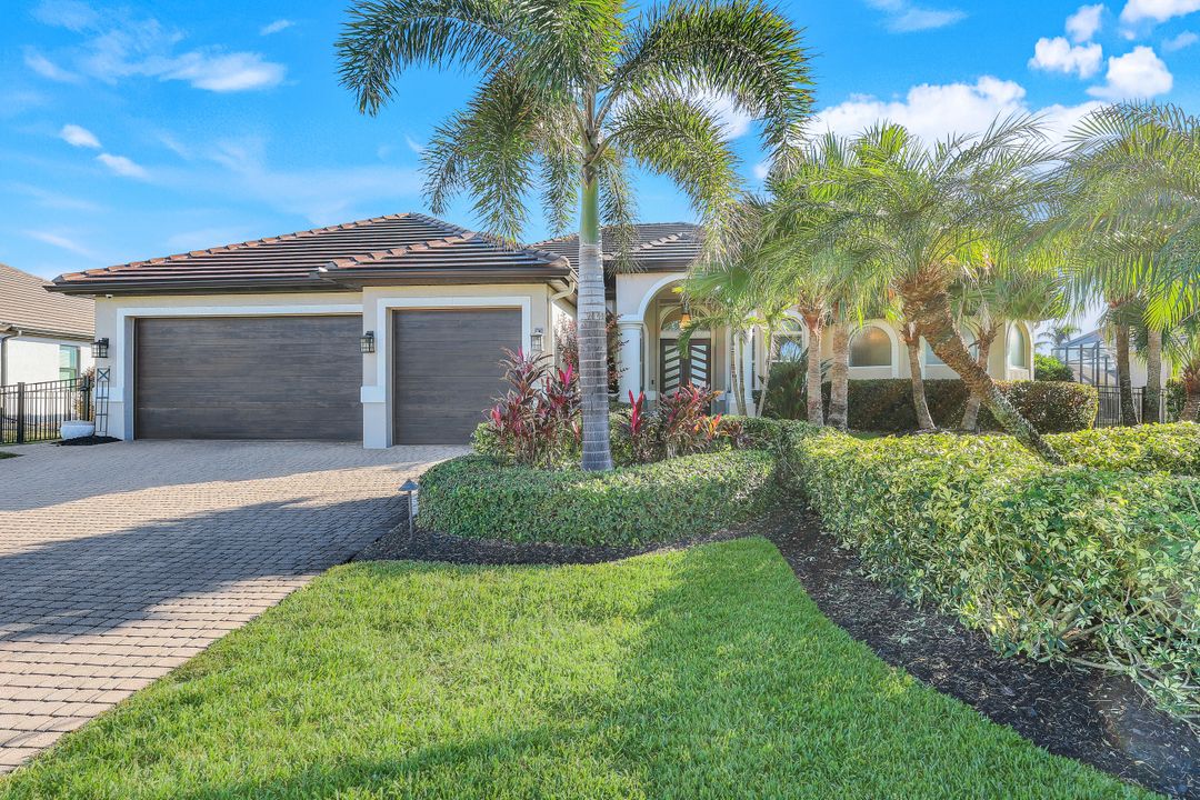 5637 Harbour Preserve Cir, Cape Coral, FL 33914