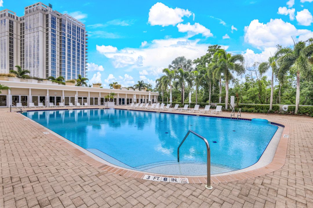 7117 Pelican Bay Blvd #1506, Naples, FL 34108