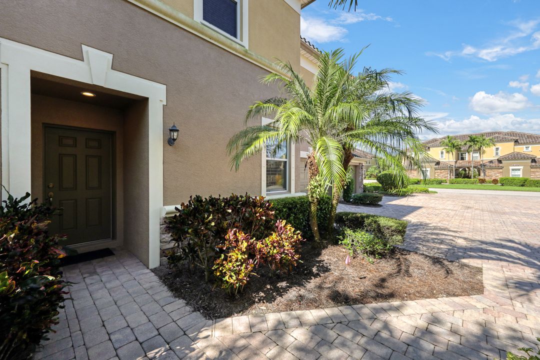 9516 Ironstone Terrace #101, Naples, FL 34120