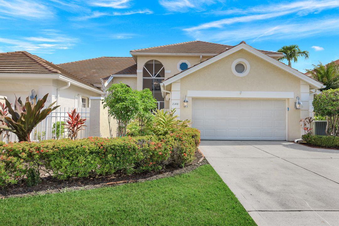 2148 Paget Cir, Naples, FL 34112