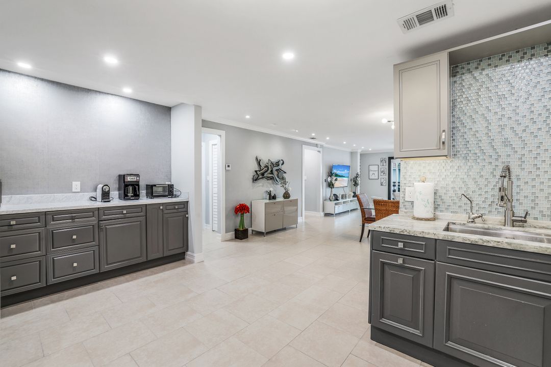 9395 Pennsylvania Ave #18, Bonita Springs, FL 34135