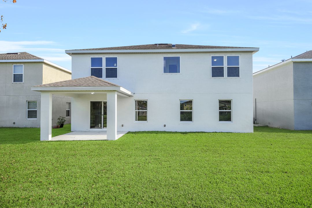 19413 Mossy Ledge Terrace, Lehigh Acres, FL 33936