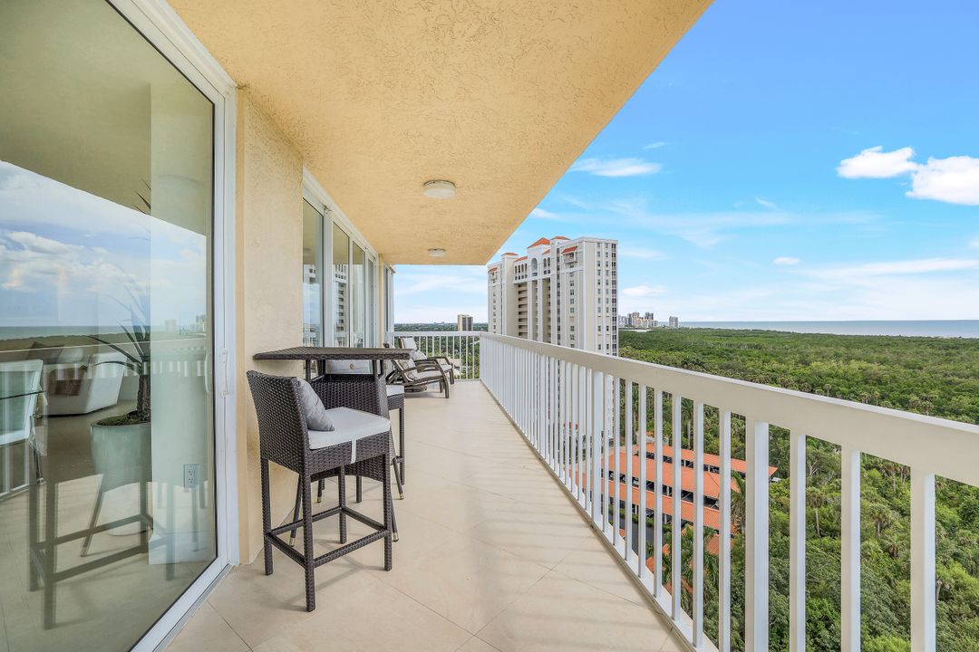 6585 Nicholas Blvd #1401, Naples, FL 34108