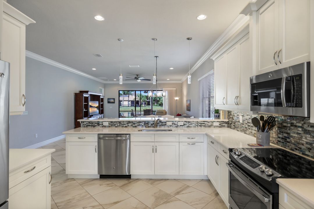 11555 Meadowrun Cir, Fort Myers, FL 33913