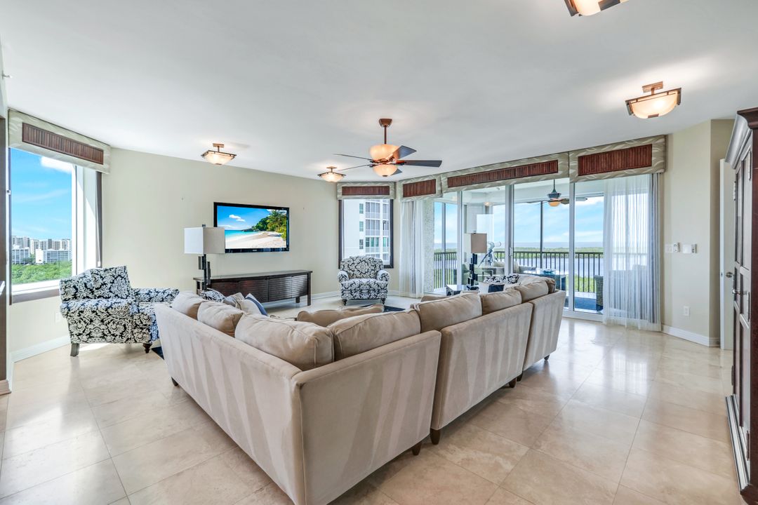 275 Indies Way #1001, Naples, FL 34110