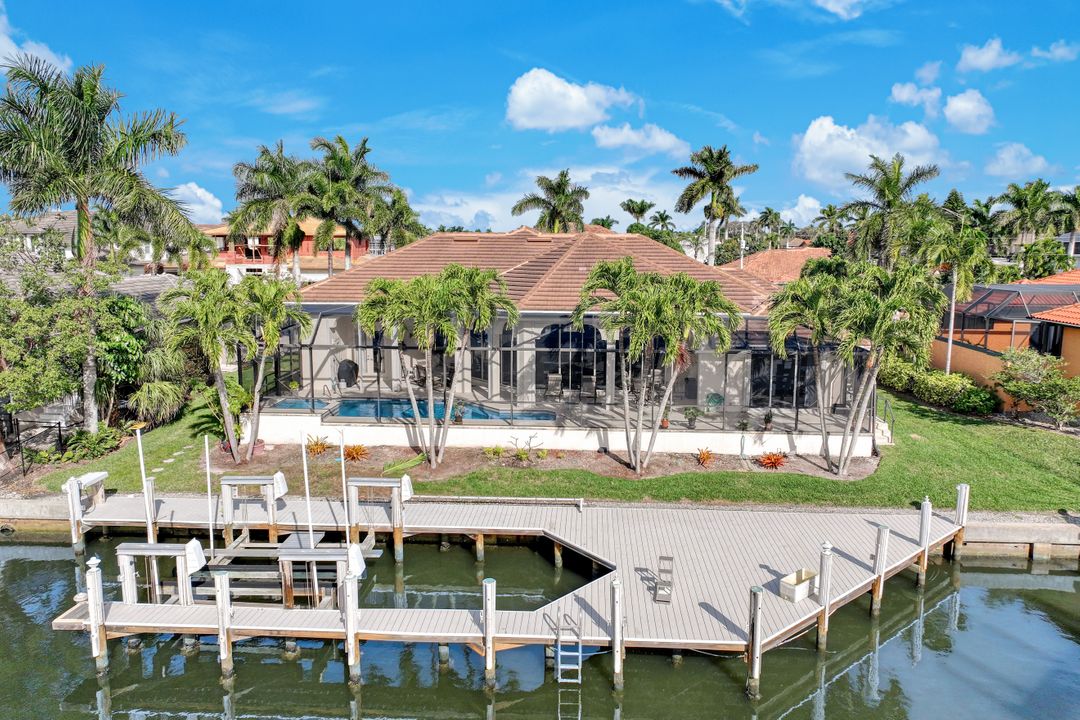 20 Anchor Ct, Marco Island, FL 34145