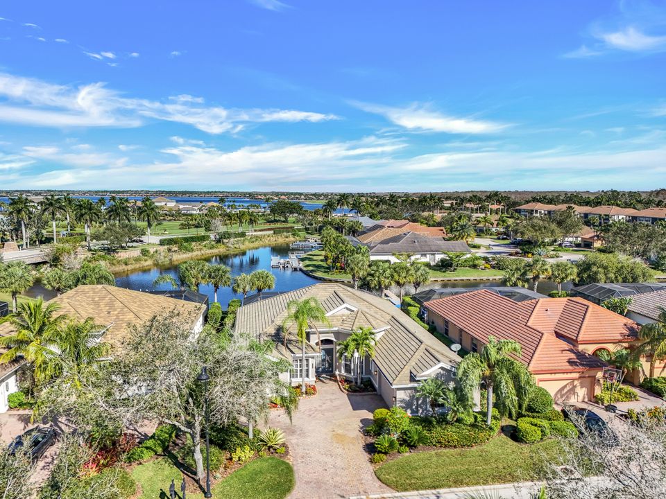 8737 Hideaway Harbor Ct, Naples, FL 34120