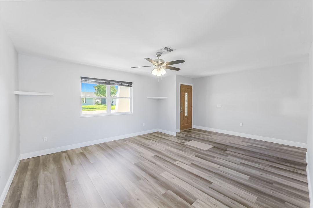 6055 Perthshire Ln, Fort Myers, FL 33908