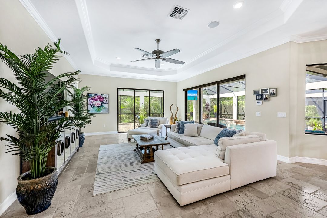 9899 Corso Bello Dr, Naples, FL 34113