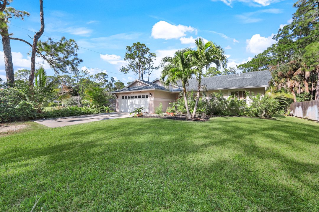 5977 Star Grass Ln, Naples, FL 34116